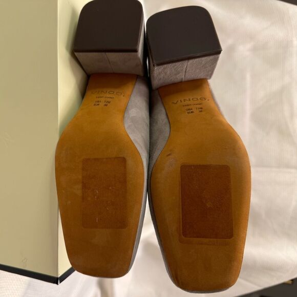 NWOT Vince. Grey suede square toe low block heel Chelsea boots size 7.5 or 38 - Picture 9 of 11